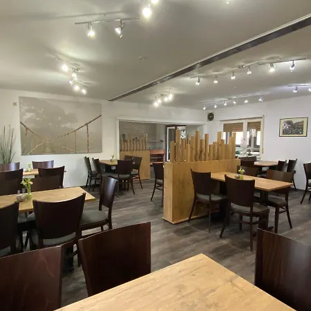Hotel Landgasthof-bikerhotel Arnold