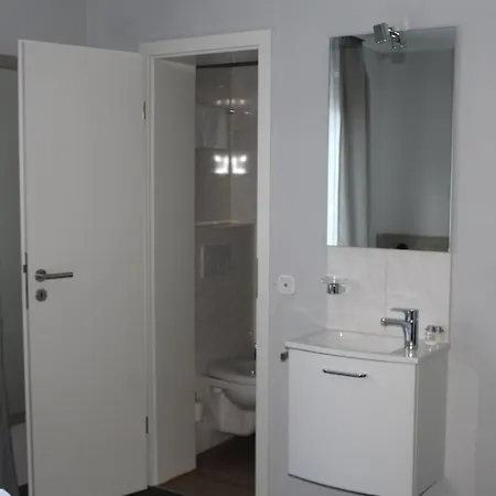 Landgasthof-bikerhotel Arnold Hotel 3*