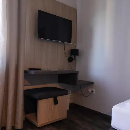 Landgasthof-bikerhotel Arnold Hotel 3*