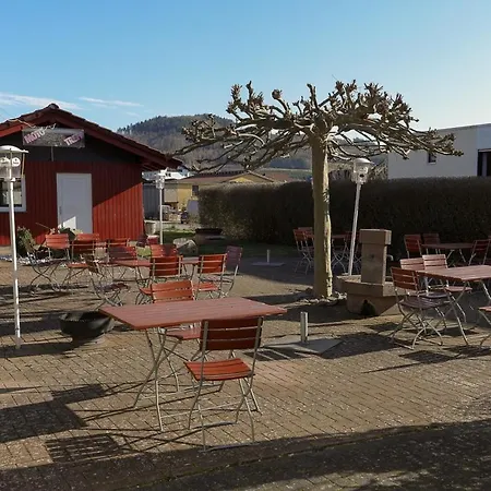 Landgasthof-bikerhotel Arnold 3*