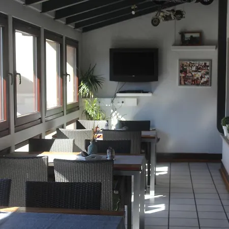 Landgasthof-bikerhotel Arnold Otel Battenberg (Eder)