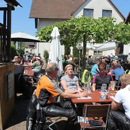 Landgasthof-bikerhotel Arnold 3*