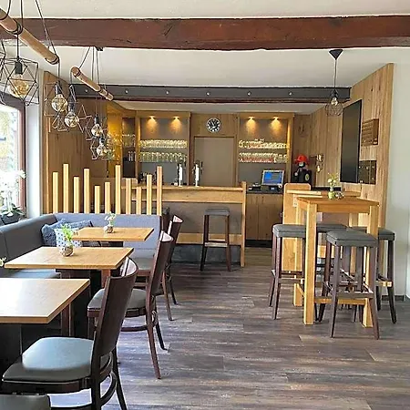 Landgasthof-bikerhotel Arnold Hotel