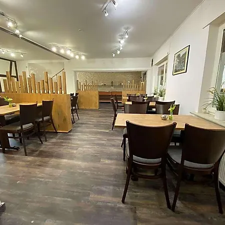 Hotel Landgasthof-bikerhotel Arnold Battenberg (Eder)