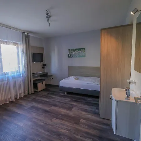 Landgasthof-bikerhotel Arnold Hotel Battenberg (Eder)