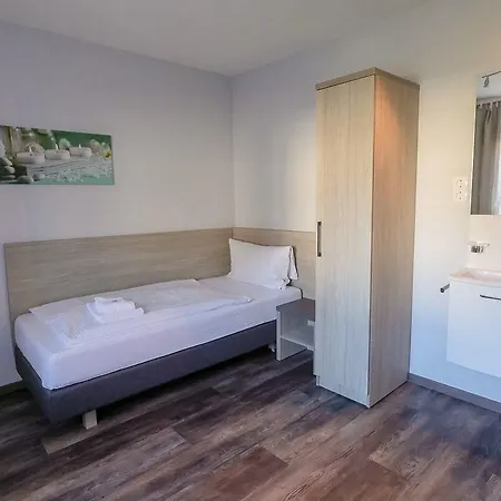 Landgasthof-bikerhotel Arnold 3* Battenberg (Eder)