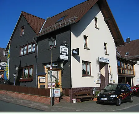 Отель Landgasthof-bikerhotel Arnold