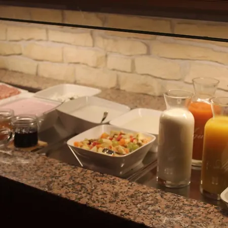 Landgasthof-bikerhotel Arnold Otel Battenberg (Eder)