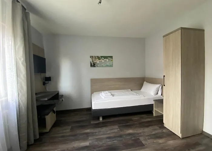 Landgasthof-bikerhotel Arnold Szálloda 3*