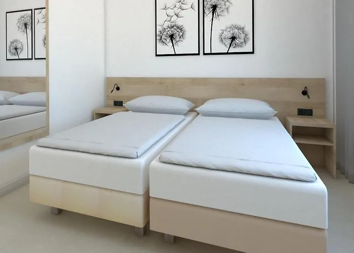 Landgasthof-bikerhotel Arnold Szálloda