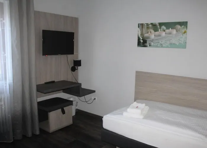 Landgasthof-bikerhotel Arnold Szálloda