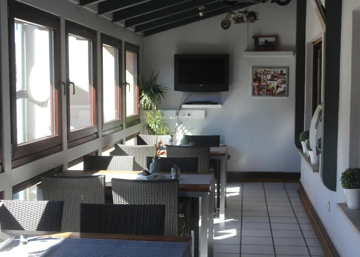 Landgasthof-bikerhotel Arnold Szálloda Battenberg