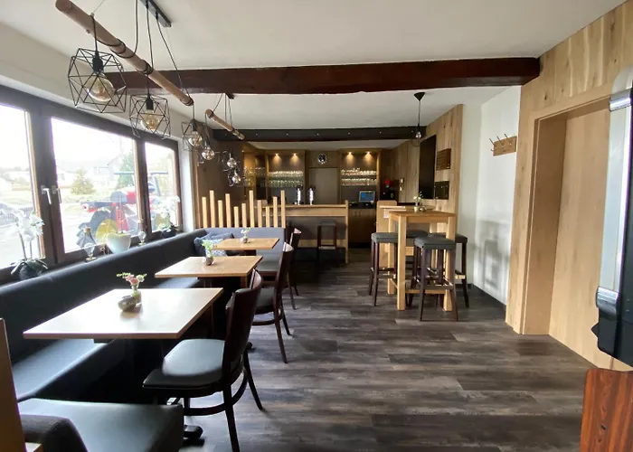 Landgasthof-bikerhotel Arnold Szálloda