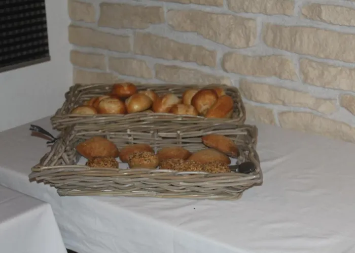 Landgasthof-bikerhotel Arnold 3* Battenberg